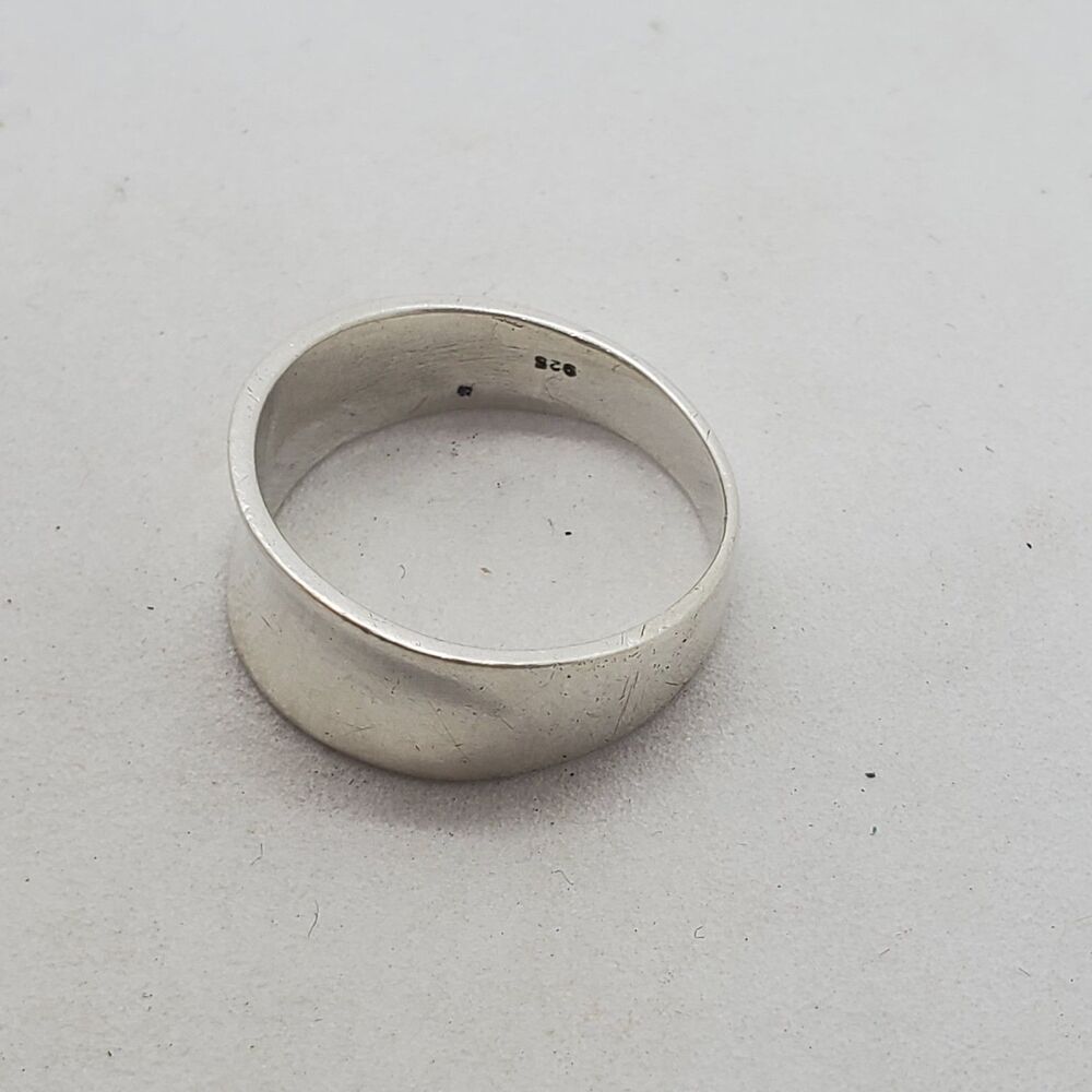Size 8.75 Sterling Silver Cigar Ring 925